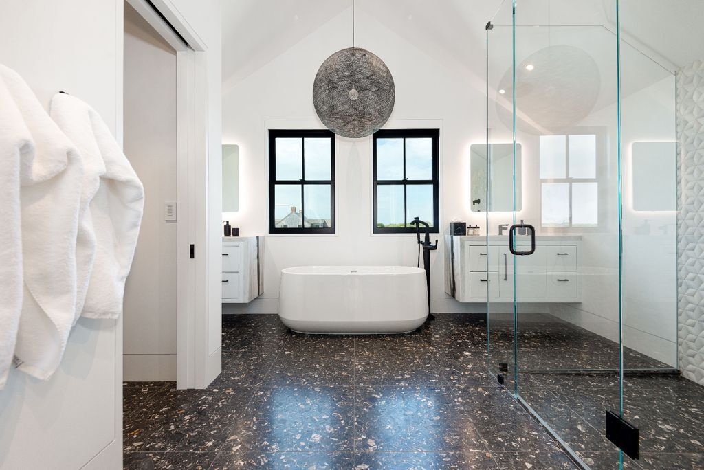 The Dips Island Sanctuary Offering Peace and Luxury in Massachusetts for 19.75 Million 15