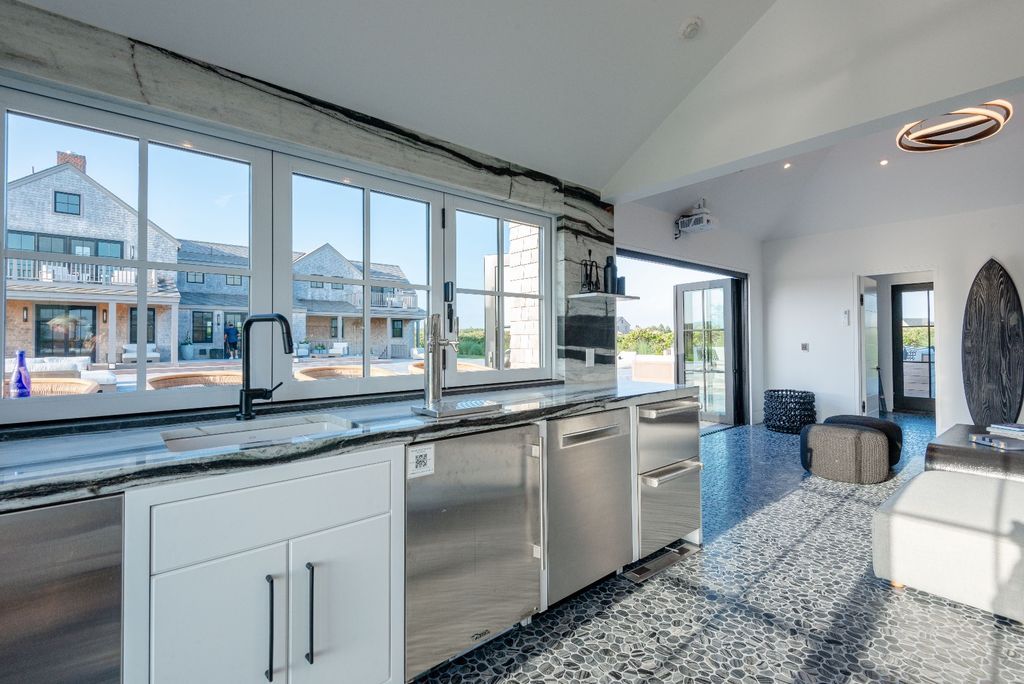 The Dips Island Sanctuary Offering Peace and Luxury in Massachusetts for 19.75 Million 44