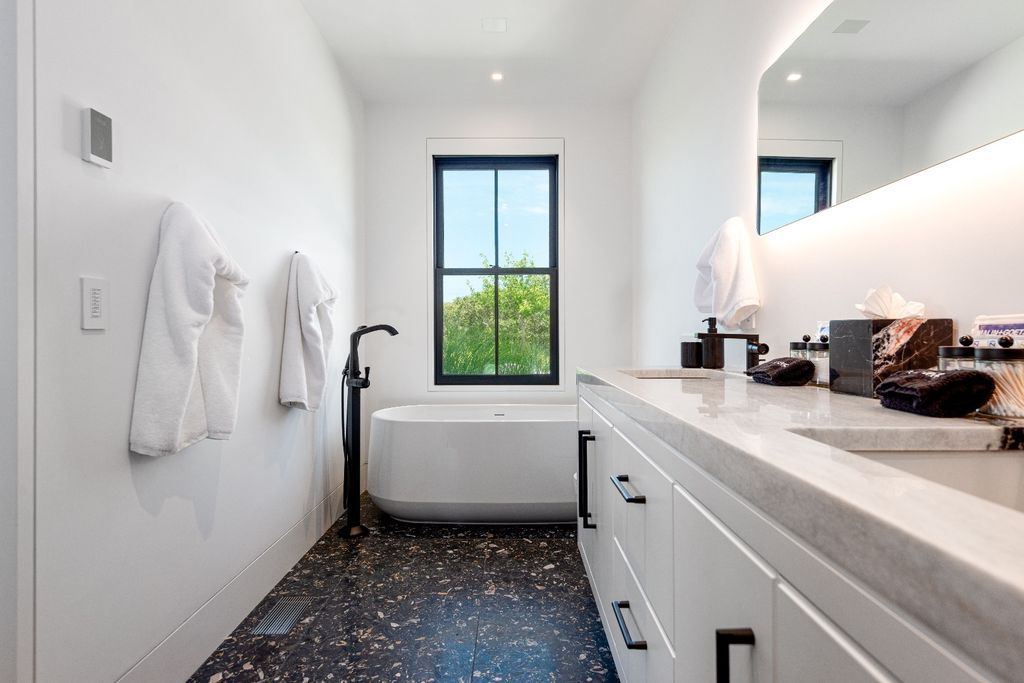 The Dips Island Sanctuary Offering Peace and Luxury in Massachusetts for 19.75 Million 58