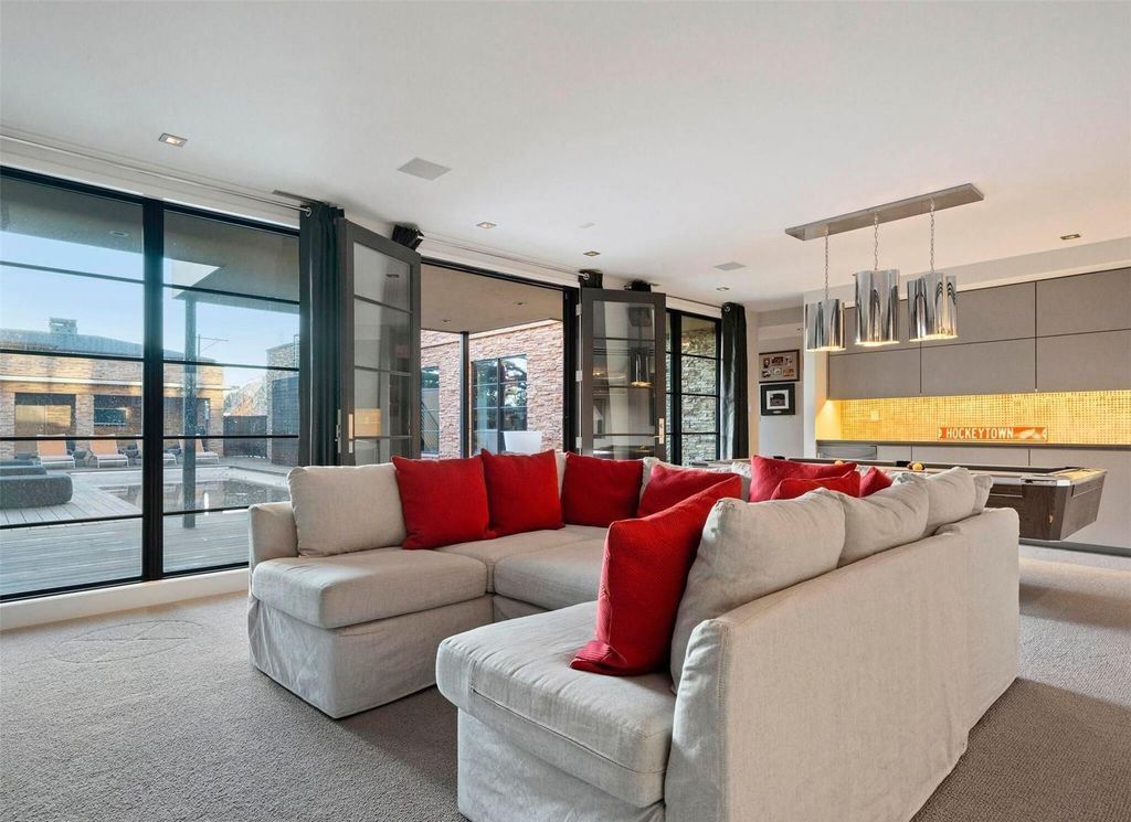 Timeless Architecture Defines This Extraordinary Contemporary Home in Hilltop Colorado Priced at 5.75 Million 20