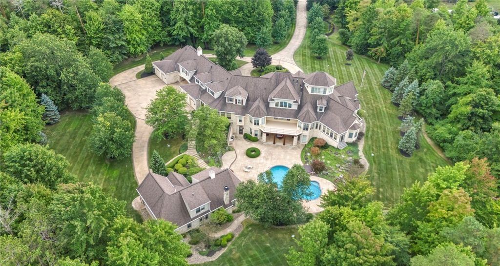 Unmatched Excellence Meticulous Features and Superior Living in this Ohio Property for 3.7 Million 49