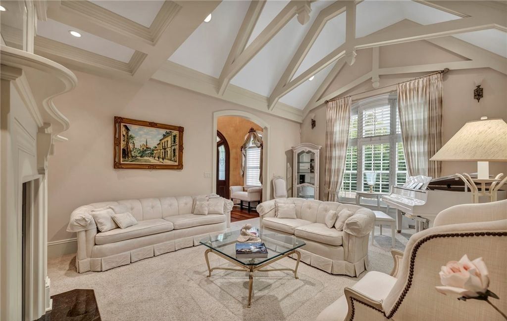 Unmatched Excellence Meticulous Features and Superior Living in this Ohio Property for 3.7 Million 6