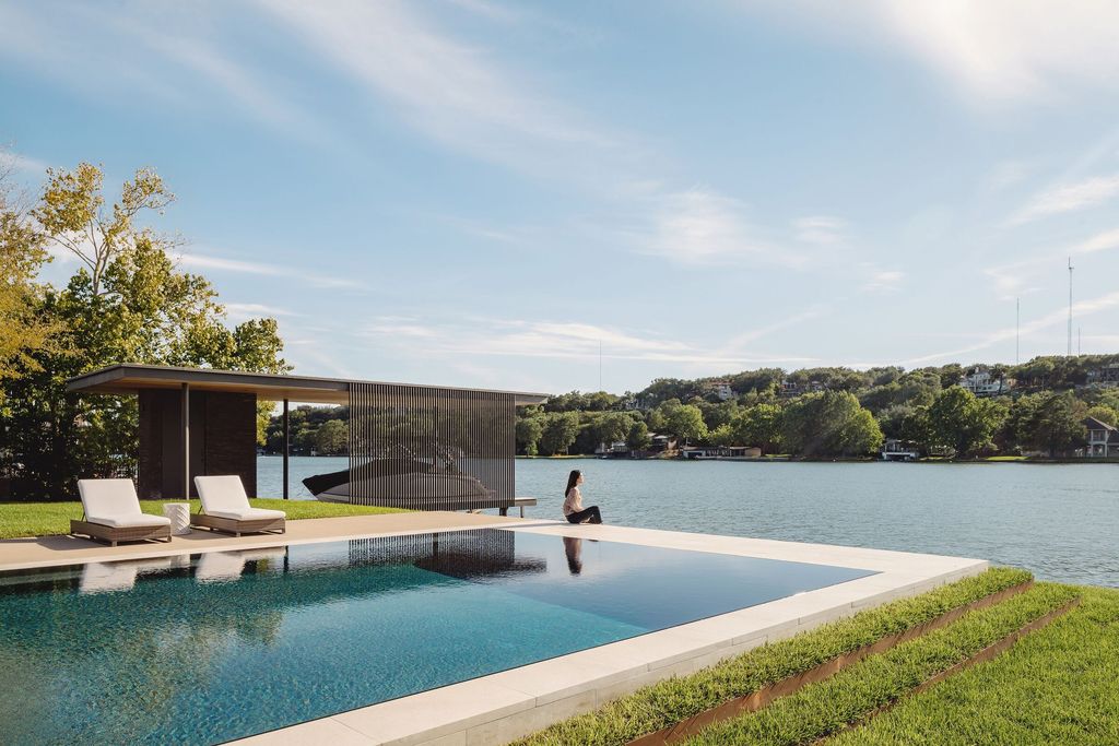 Waters Edge House in Texas by A Parallel Architecture 1