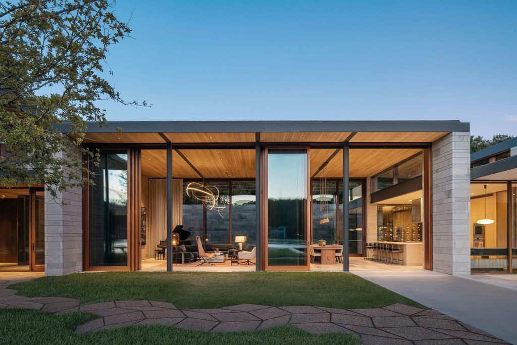 Waters Edge House in Texas by A Parallel Architecture 12