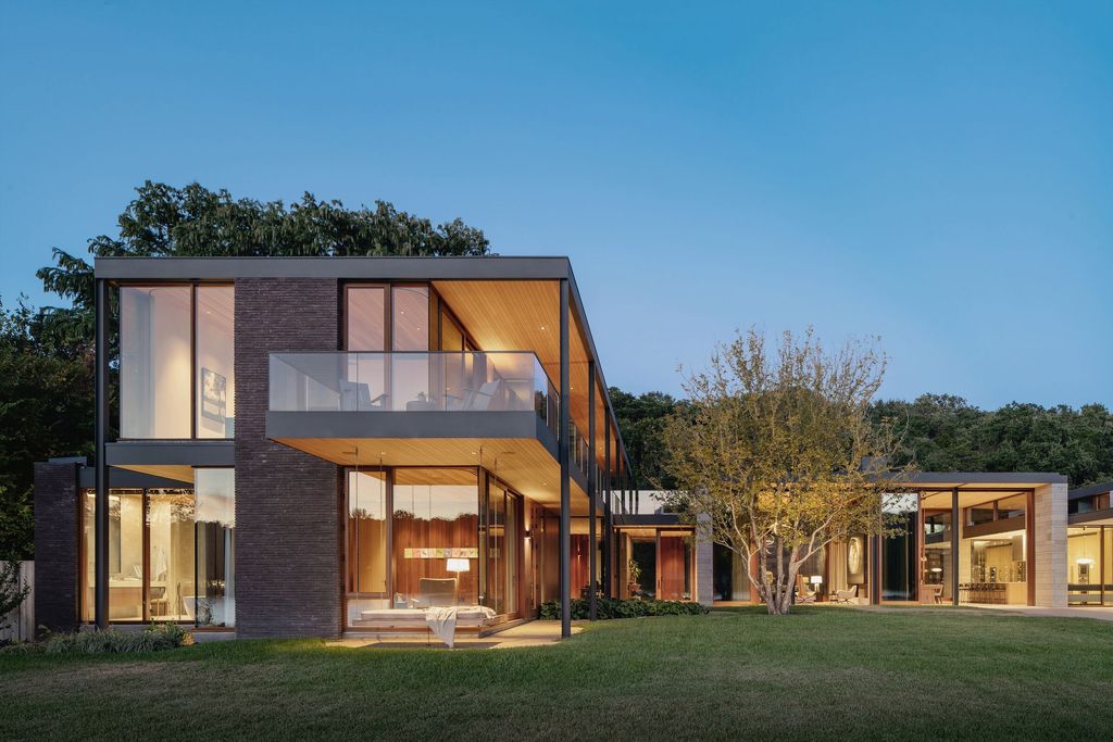 Water's Edge House in Texas by A Parallel Architecture