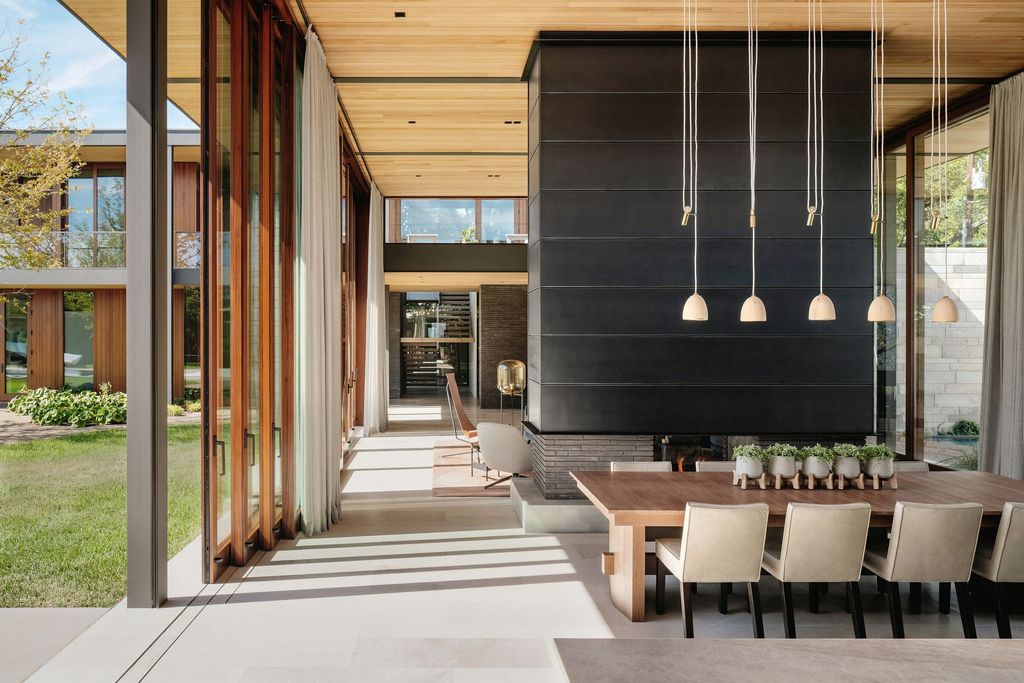 Waters Edge House in Texas by A Parallel Architecture 21