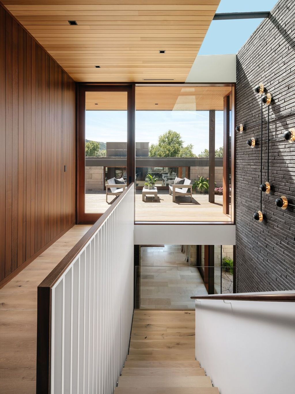 Water's Edge House in Texas by A Parallel Architecture