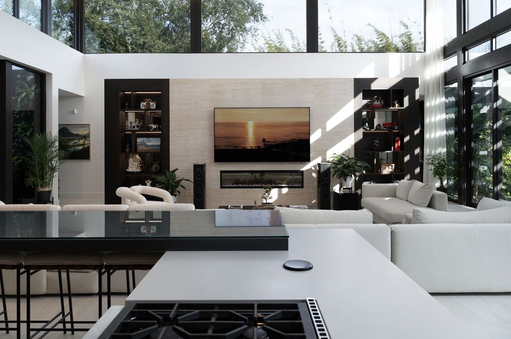 Zam Residence in Florida by SDH Studio Architecture + Design