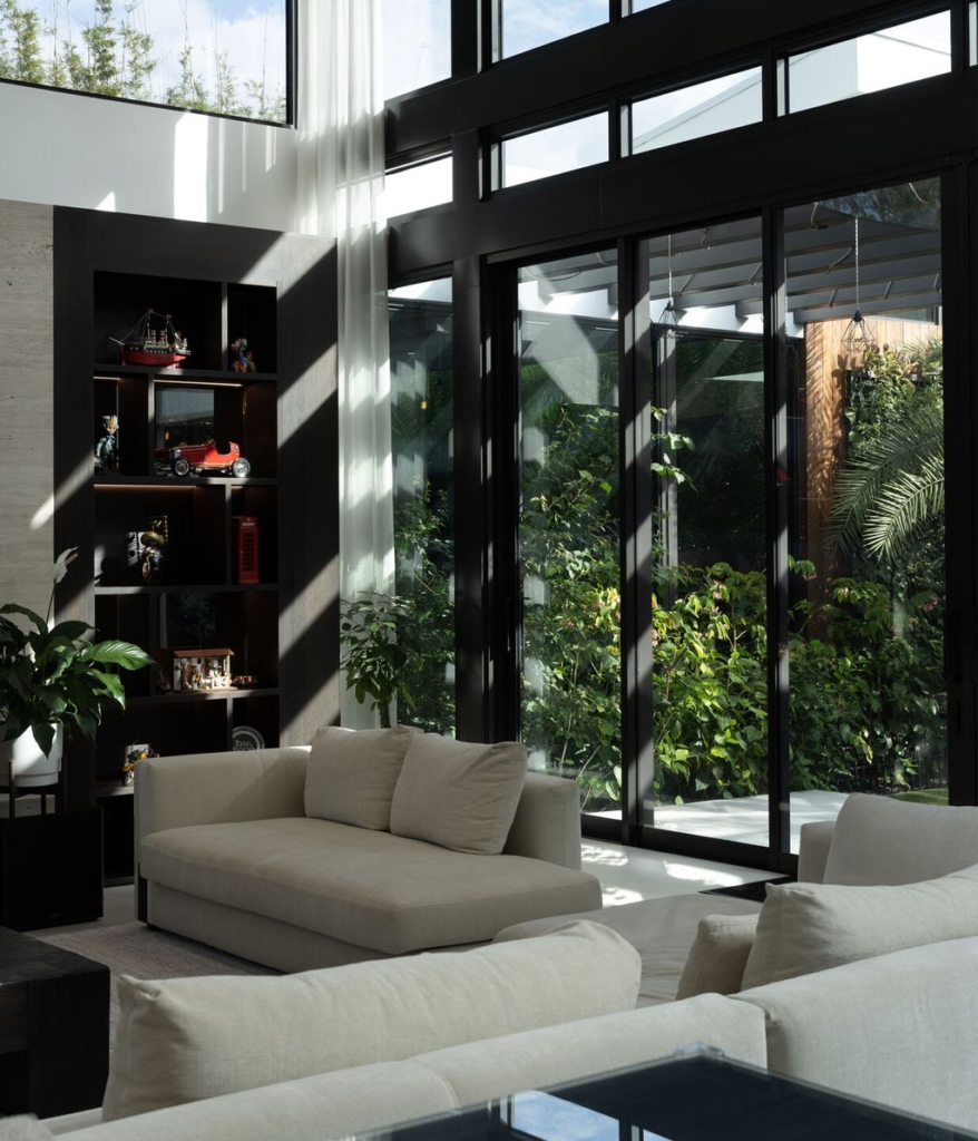 Zam Residence in Florida by SDH Studio Architecture Design 3