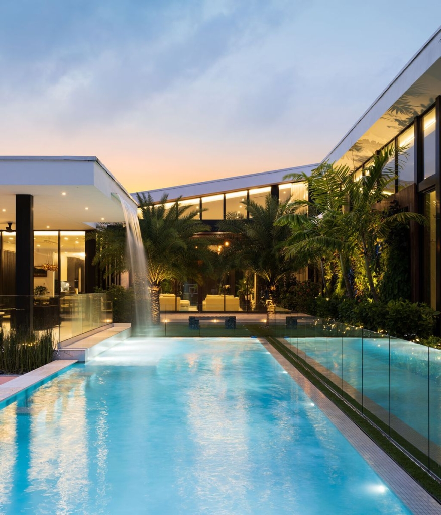 Zam Residence in Florida by SDH Studio Architecture + Design