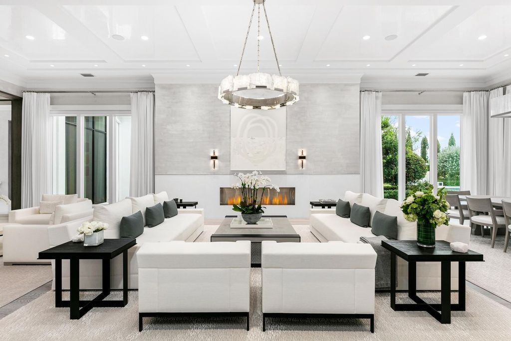 24 Million Luxurious Lakefront Estate in Exclusive Stone Creek Ranch Delray Beach 12
