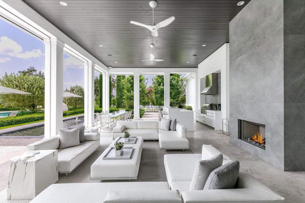 24 Million Luxurious Lakefront Estate in Exclusive Stone Creek Ranch Delray Beach 22