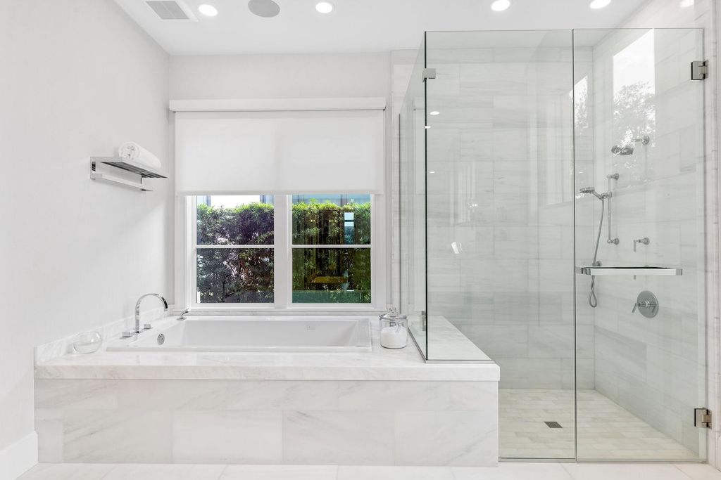 24 Million Luxurious Lakefront Estate in Exclusive Stone Creek Ranch Delray Beach 30