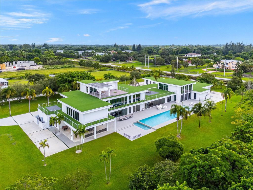 24 Million Ultra Modern Estate on 4 Acres with Rooftop Lounge in Fort Lauderdale 1