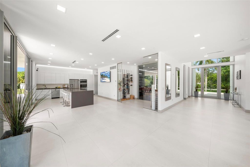 24 Million Ultra Modern Estate on 4 Acres with Rooftop Lounge in Fort Lauderdale 20
