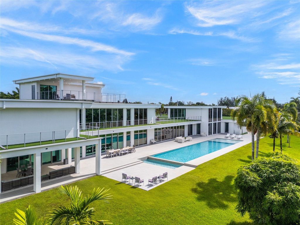 24 Million Ultra Modern Estate on 4 Acres with Rooftop Lounge in Fort Lauderdale 27