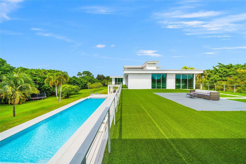 24 Million Ultra Modern Estate on 4 Acres with Rooftop Lounge in Fort Lauderdale 28