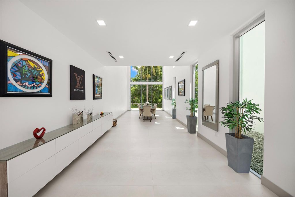 24 Million Ultra Modern Estate on 4 Acres with Rooftop Lounge in Fort Lauderdale 4