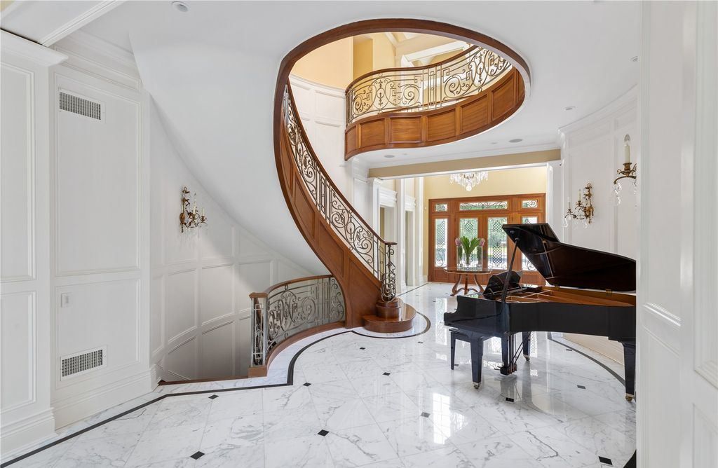 Architectural Sophistication and Resplendence in this Stately Brookville Brick Colonial Listed at 15 Million 21