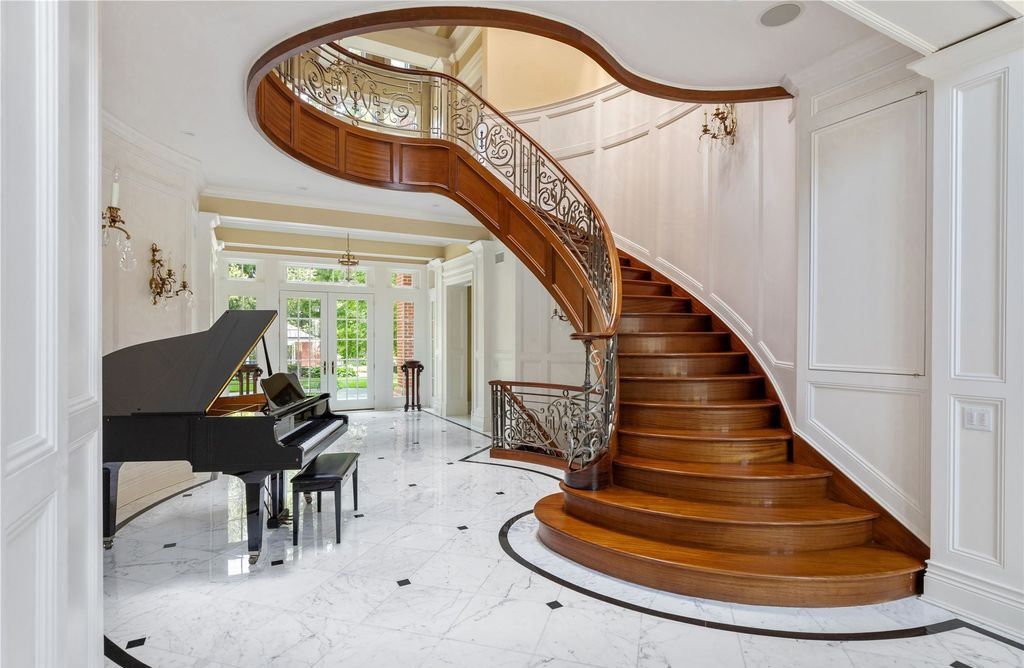 Architectural Sophistication and Resplendence in this Stately Brookville Brick Colonial Listed at 15 Million 5