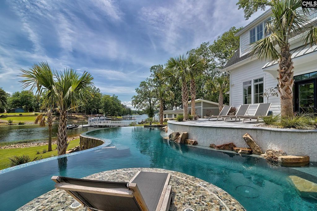 Breathtaking Lakeside Estate on Lake Murray An Extraordinary Blend of Luxury and Privacy in South Carolina Asking 3188888 17