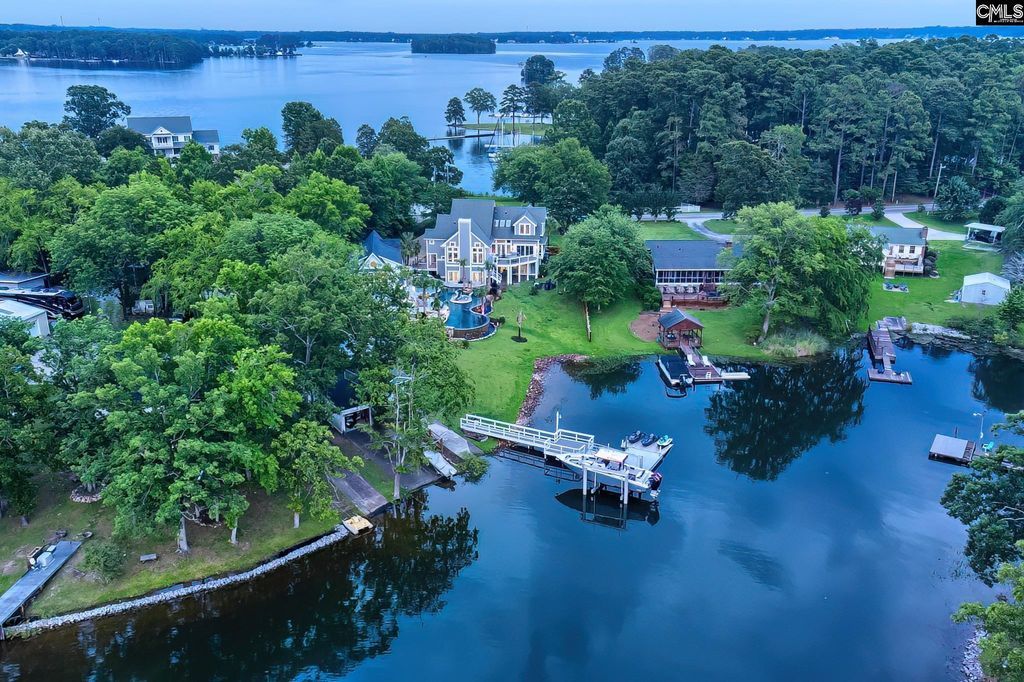 Breathtaking Lakeside Estate on Lake Murray An Extraordinary Blend of Luxury and Privacy in South Carolina Asking 3188888 2