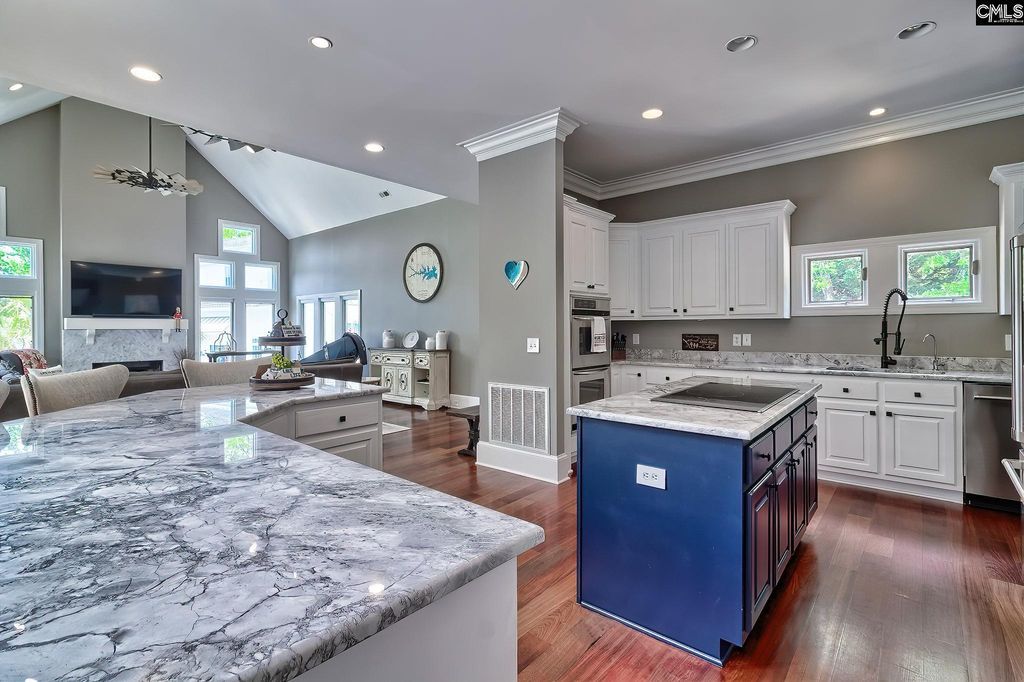Breathtaking Lakeside Estate on Lake Murray An Extraordinary Blend of Luxury and Privacy in South Carolina Asking 3188888 38