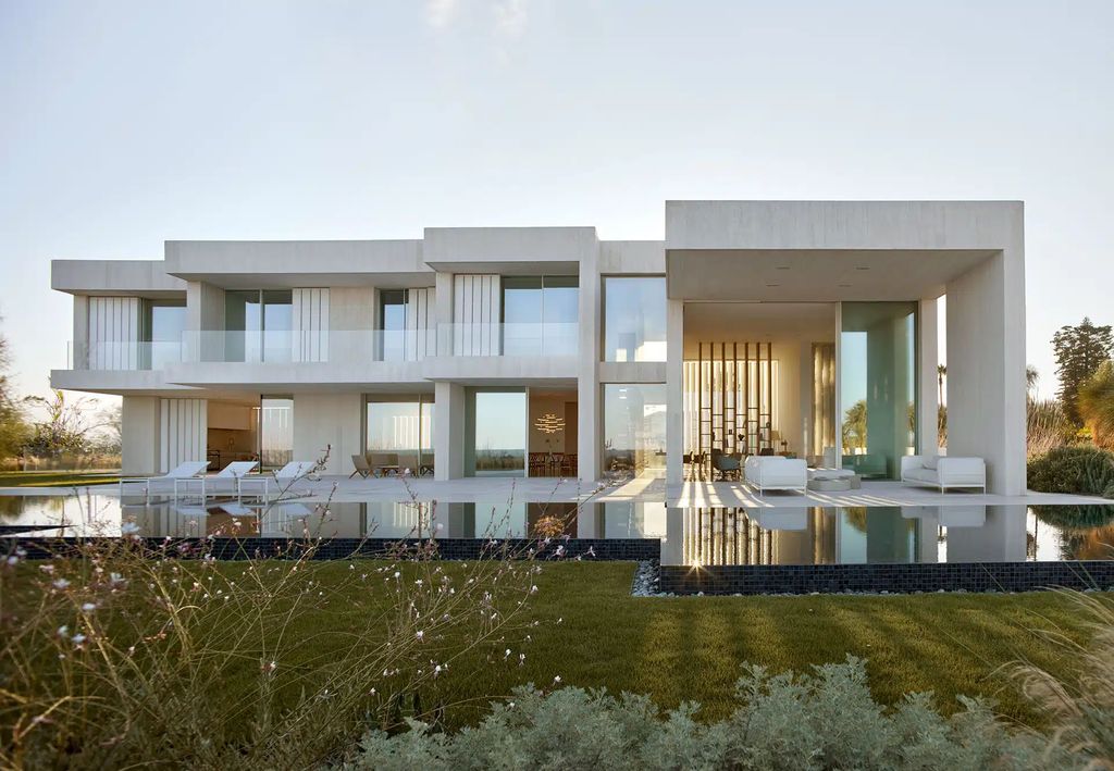 Casa Duna Mediterranean house by Ramon Esteve Estudio 12