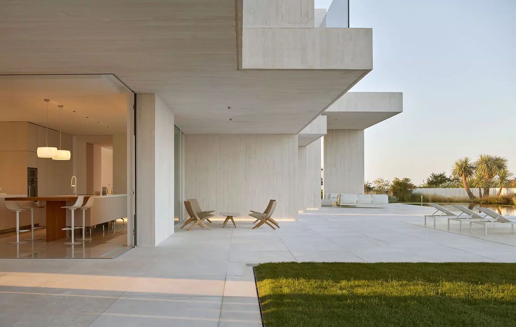 Casa Duna Mediterranean house by Ramon Esteve Estudio 21