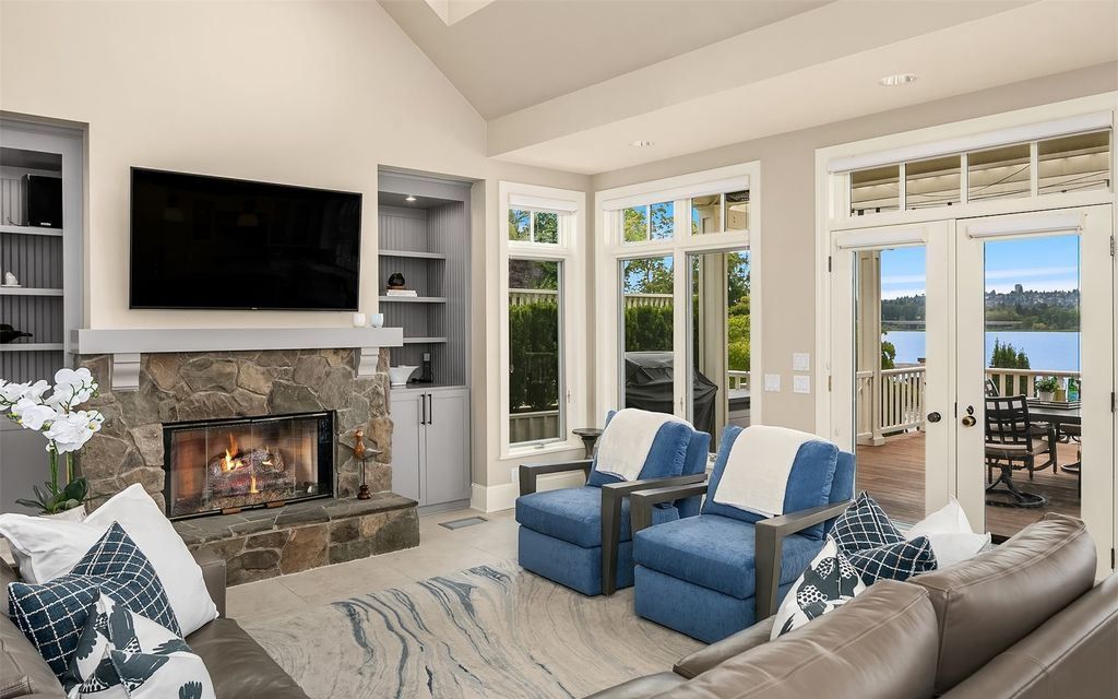 Classic Shingle Clad Waterfront Retreat with Sweeping Lake Washington Views Asking 12823000 12