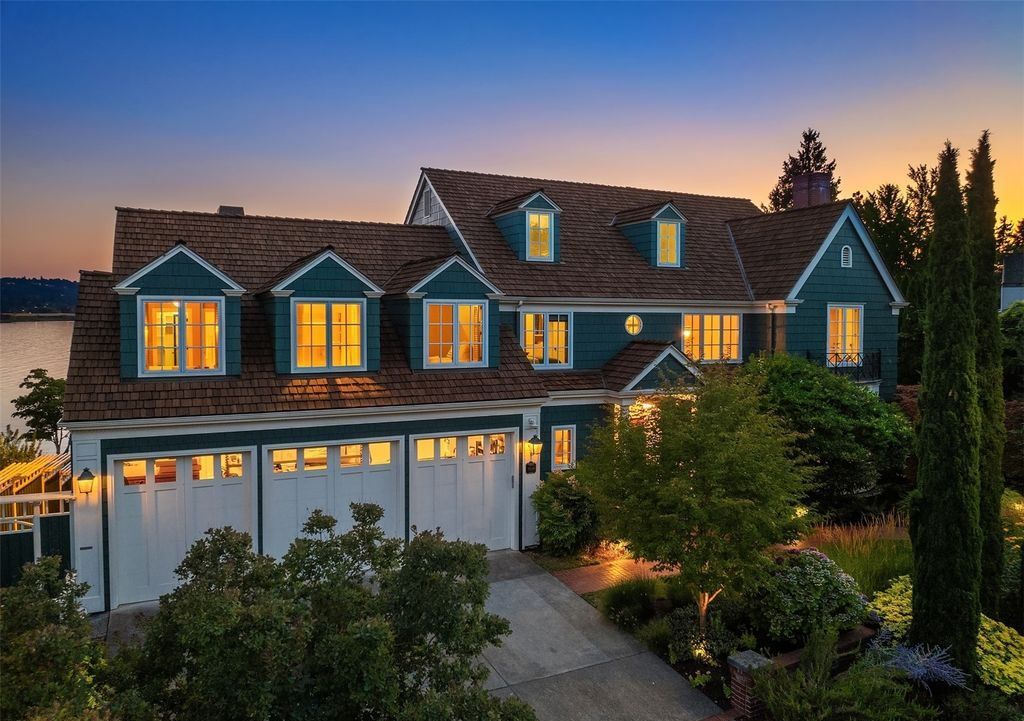 Classic Shingle Clad Waterfront Retreat with Sweeping Lake Washington Views Asking 12823000 33