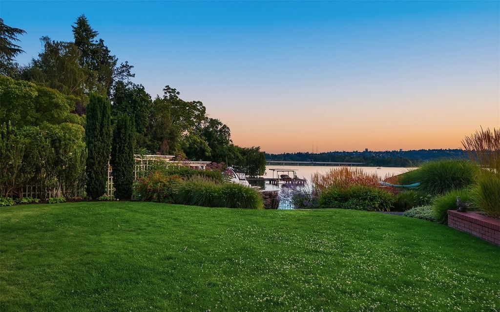 Classic Shingle Clad Waterfront Retreat with Sweeping Lake Washington Views Asking 12823000 35