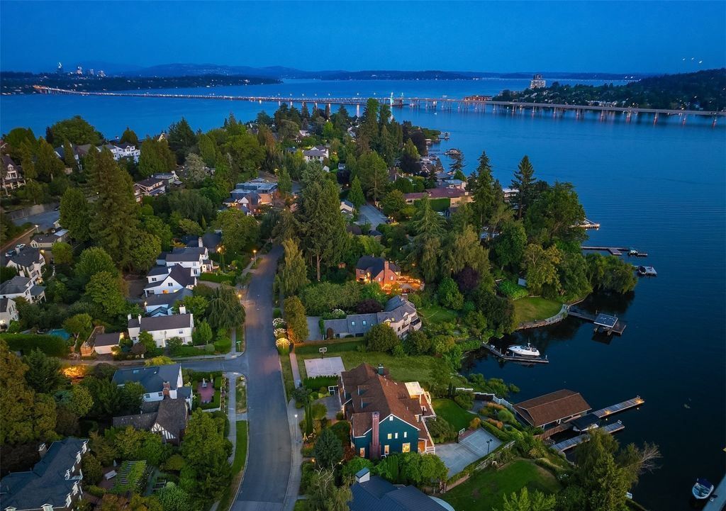 Classic Shingle Clad Waterfront Retreat with Sweeping Lake Washington Views Asking 12823000 38
