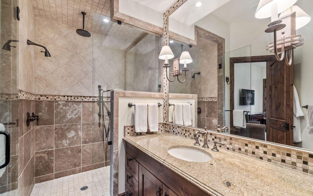 Colorado Upper Ridge Estate A Perfect Blend of Rustic Elegance and Refined Views Listed at 7.5 Million 57