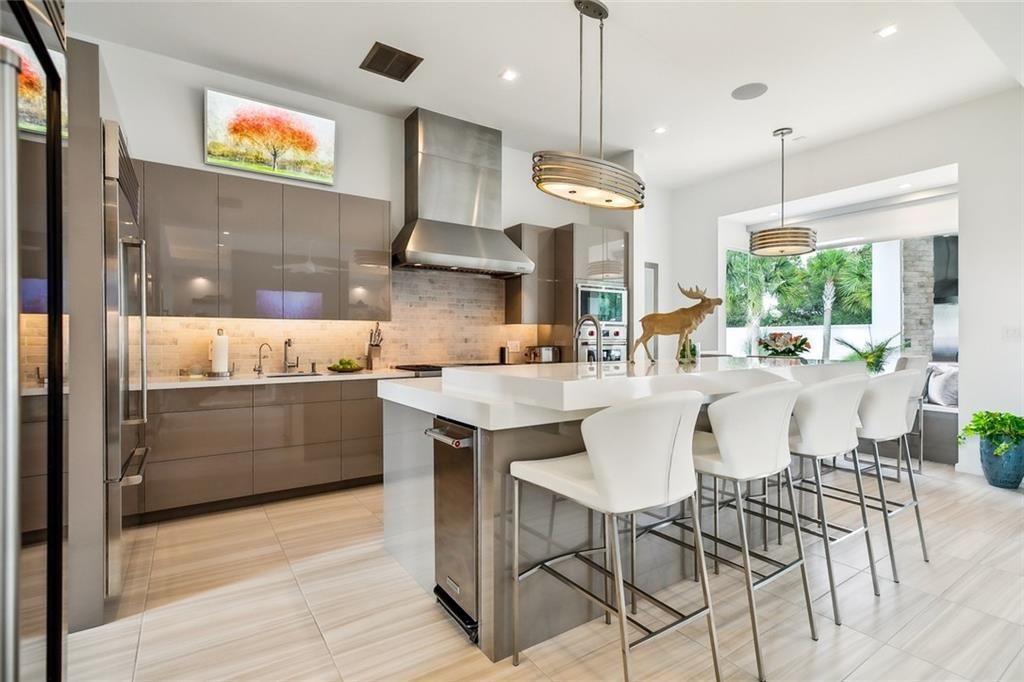Every Detail Perfected in This Beautiful Louisiana Home Listed for 2 Million 14