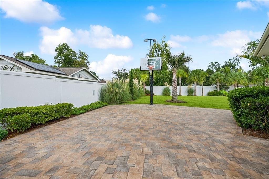 Every Detail Perfected in This Beautiful Louisiana Home Listed for 2 Million 42