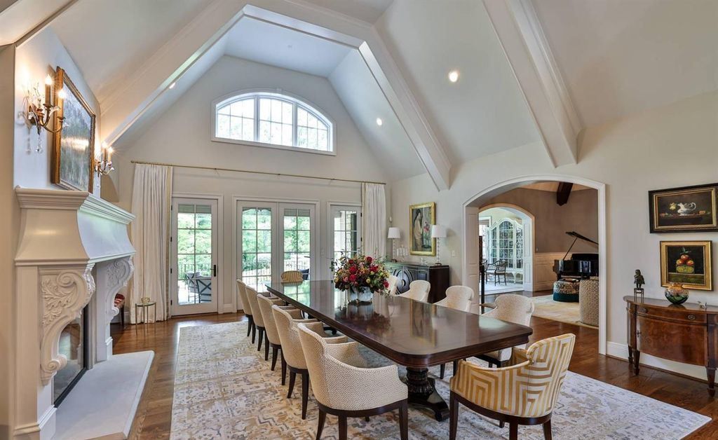 Experience Comfort and Grandeur at This Stunning Ohio Luxury Estate For Sale at 3.5 Million 10