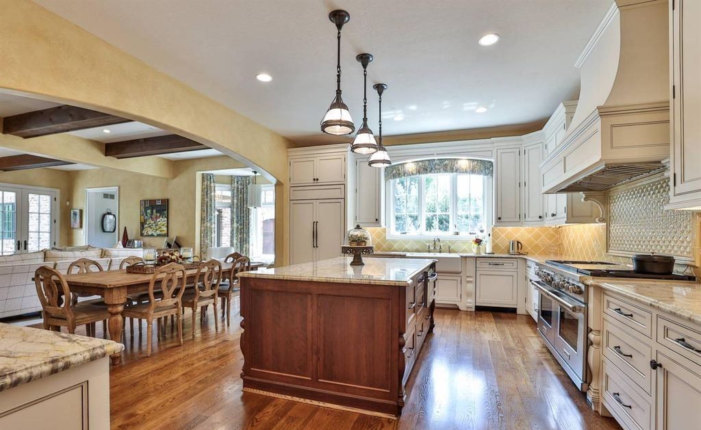 Experience Comfort and Grandeur at This Stunning Ohio Luxury Estate For Sale at 3.5 Million 12