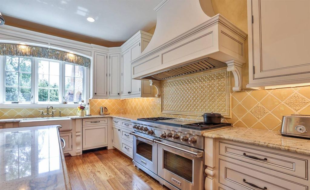 Experience Comfort and Grandeur at This Stunning Ohio Luxury Estate For Sale at 3.5 Million 14
