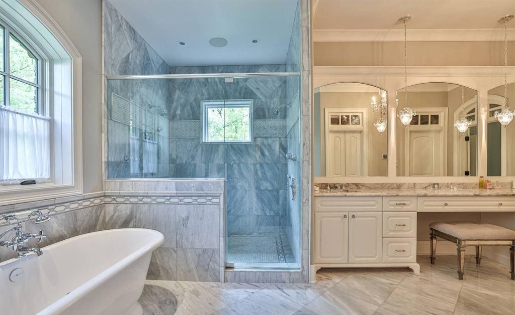 Experience Comfort and Grandeur at This Stunning Ohio Luxury Estate For Sale at 3.5 Million 23