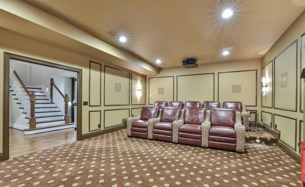 Experience Comfort and Grandeur at This Stunning Ohio Luxury Estate For Sale at 3.5 Million 36