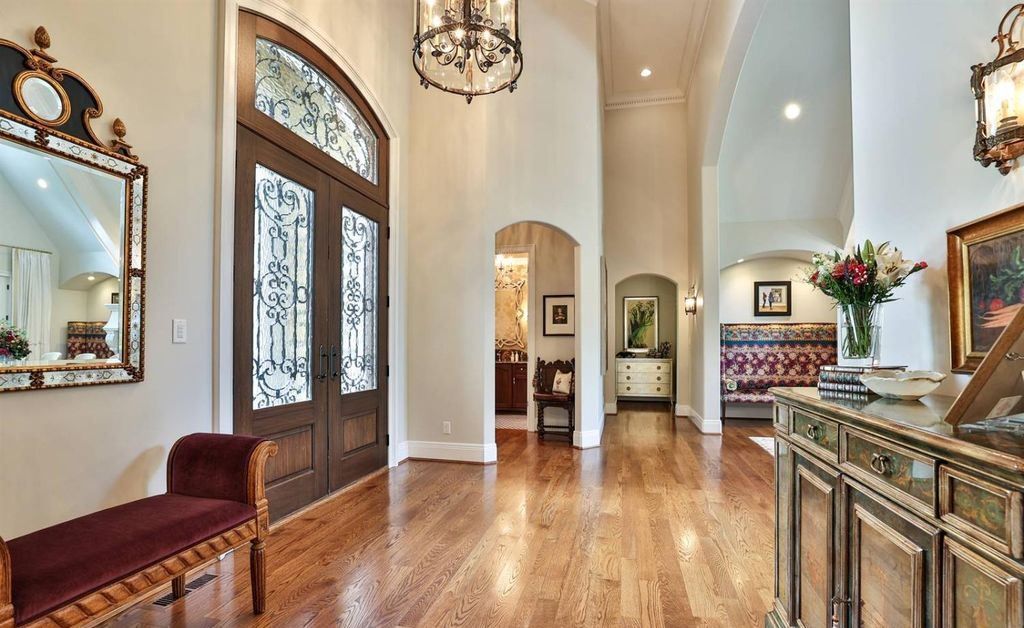 Experience Comfort and Grandeur at This Stunning Ohio Luxury Estate For Sale at 3.5 Million 4