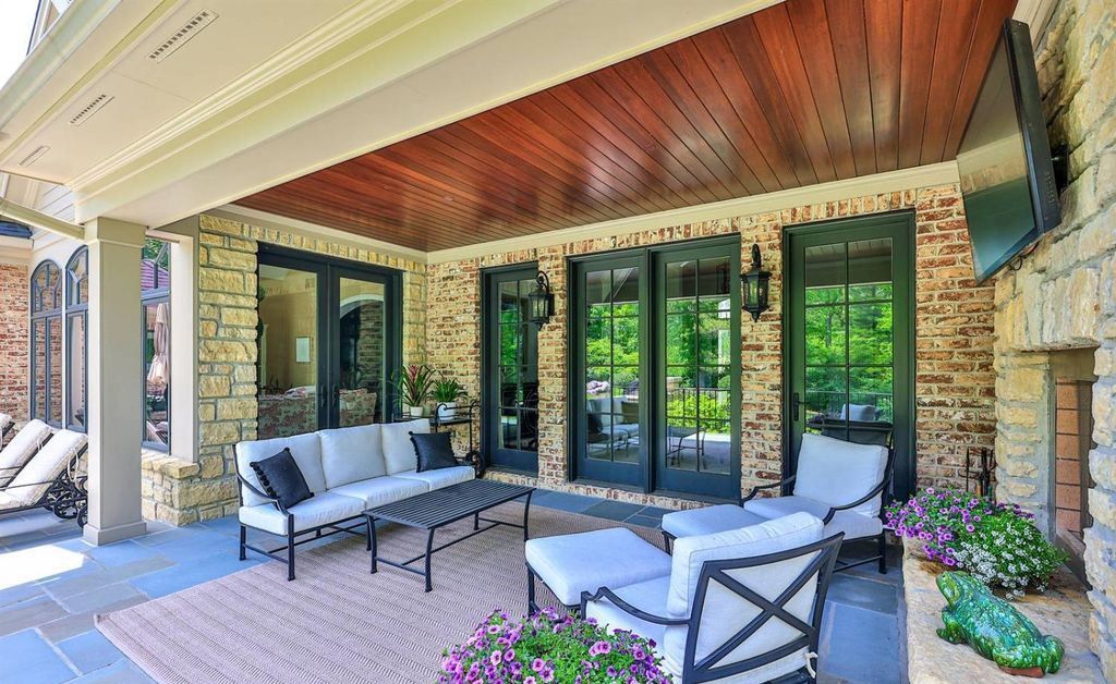 Experience Comfort and Grandeur at This Stunning Ohio Luxury Estate For Sale at 3.5 Million 45