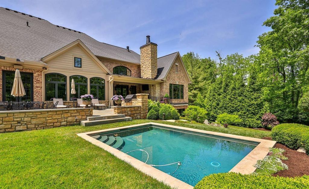 Experience Comfort and Grandeur at This Stunning Ohio Luxury Estate For Sale at 3.5 Million 48
