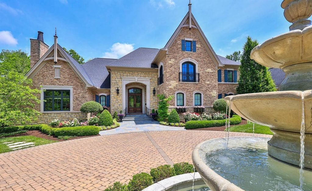 Experience Comfort and Grandeur at This Stunning Ohio Luxury Estate For Sale at 3.5 Million 51