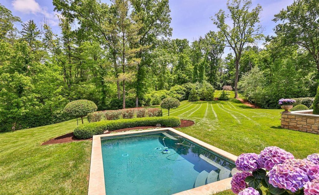 Experience Comfort and Grandeur at This Stunning Ohio Luxury Estate For Sale at 3.5 Million 53