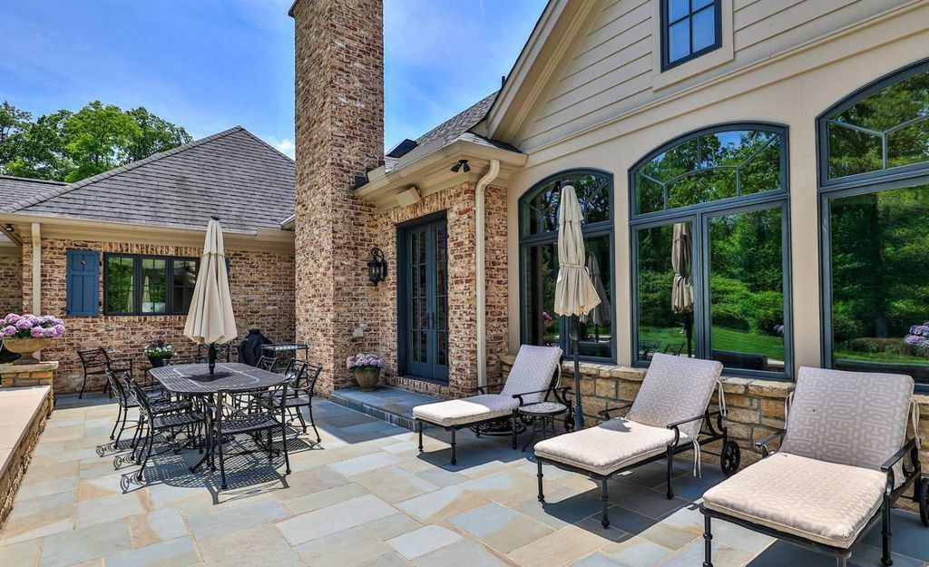 Experience Comfort and Grandeur at This Stunning Ohio Luxury Estate For Sale at 3.5 Million 56