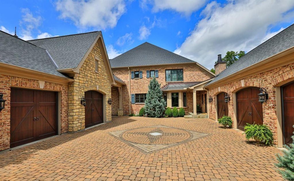 Experience Comfort and Grandeur at This Stunning Ohio Luxury Estate For Sale at 3.5 Million 57