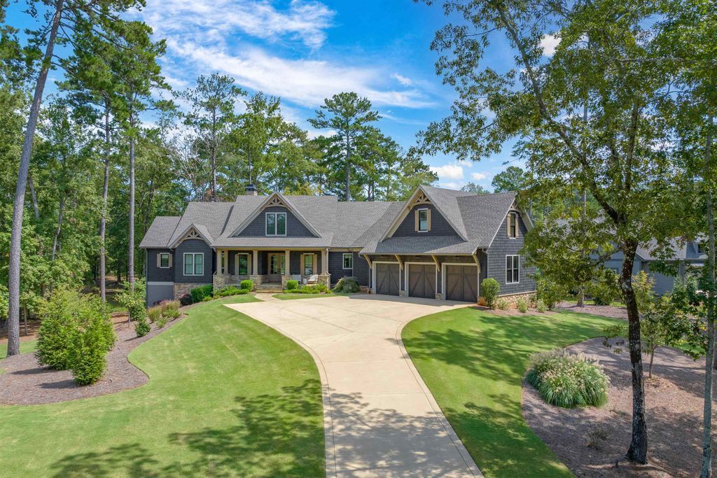 Luxurious Georgia Residence Offering World Class Amenities Including Golf and Tennis Listed at 2.95 Million 1