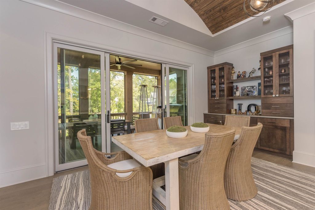 Luxurious Georgia Residence Offering World Class Amenities Including Golf and Tennis Listed at 2.95 Million 13
